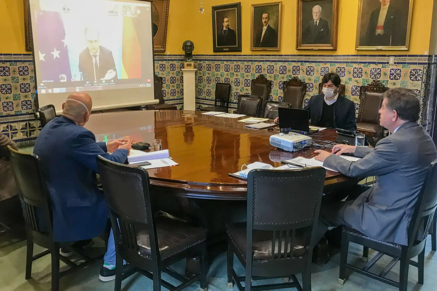 Canciller Gustavo Meza Cuadra participa hoy en la II Conferencia de la “Iniciativa para América Latina y el Caribe del Ministerio Federal de Relaciones Exteriores de Alemania”.

Foto: Cancillería