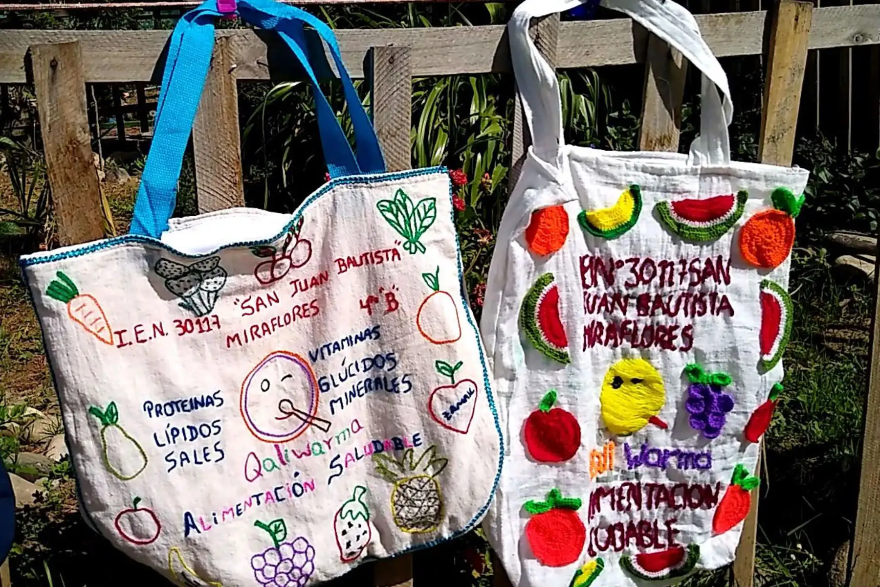 APadres emprendedores de la IE N° 30117 San Juan Bautista de Huancayo elaboran bolsas ecológicas con materiales reciclados. Foto: Cortesía Pedro Tinoco