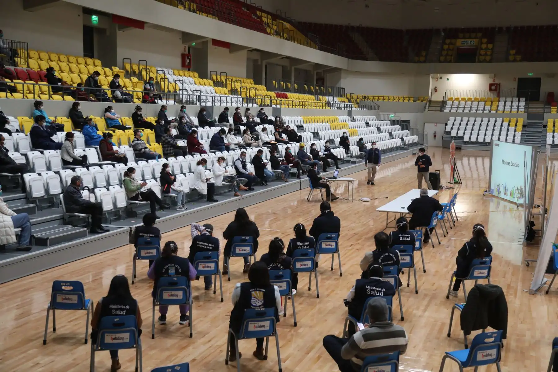 El viceministro de Prestaciones y Aseguramiento en Salud, Víctor Bocángel, se reunió con los jefes de los 129 centros de salud de Lima Sur. Foto: ANDINA/Difusión