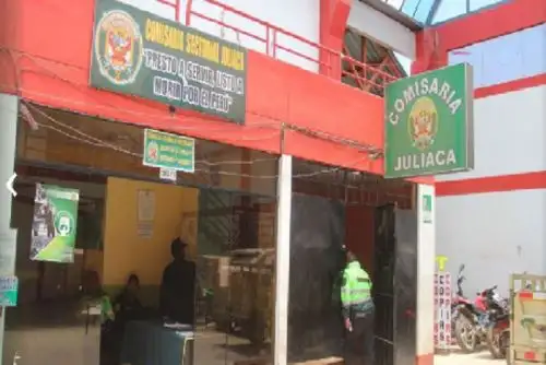 Una de las presuntas agraviadas refirió haber oído los gritos de auxilio de una mujer aún no identificada, que era maltratada en la vía pública por el investigado suboficial y procedió a defenderla.