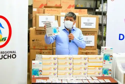 Gobierno Regional de Ayacucho adquiere 11,290 pruebas rápidas y 12,000 equipos de protección personal para luchar contra avance del coronavirus.