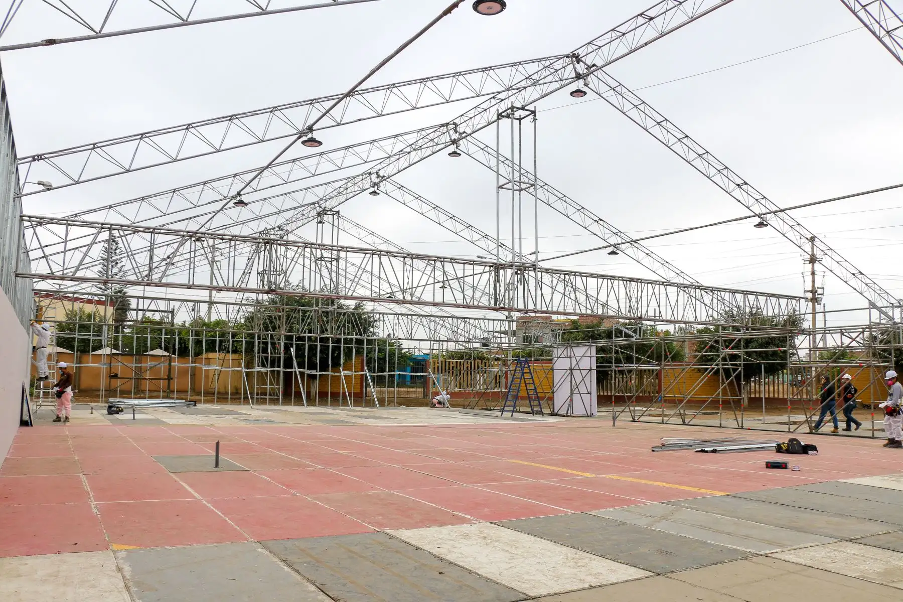 El Hospital móvil está ubicado en el Coliseo ‘Lolo Fernández’ a 1.8 kilómetros del Hospital de Cañete. Foto: ANDINA/MTC