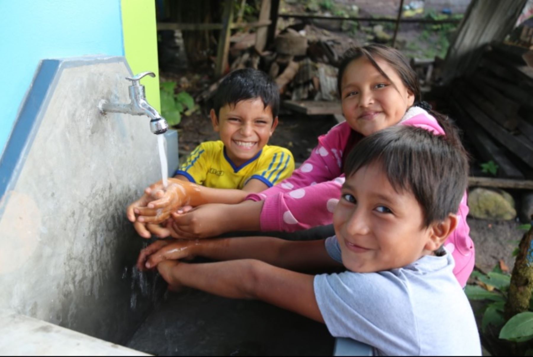 El Ministerio de Vivienda, Construcción y Saneamiento (MVCS), mediante el Programa Integral de Agua y Saneamiento Rural (PIASAR), reiniciará en este mes las obras de agua y saneamiento en la comunidad de Seasme, ubicada en el distrito de Nieva, provincia de Condorcanqui, Amazonas.