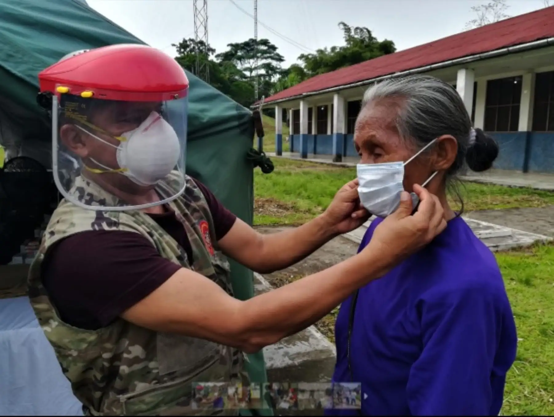En el marco de las acciones frente a la propagación del covid-19, el Estado a través del Comando Conjunto de las Fuerzas Armadas, la Presidencia del Consejo de Ministros, los ministerios de Salud, Cultura y el Instituto Nacional de Defensa Civil brindó más de 4,400 atenciones de salud a la población de Loreto.