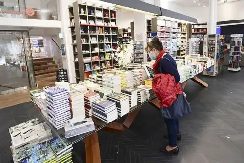 Librerías que cumplan normas sanitarias podrán reanudar actividades. Foto: ANDINA/Difusión.