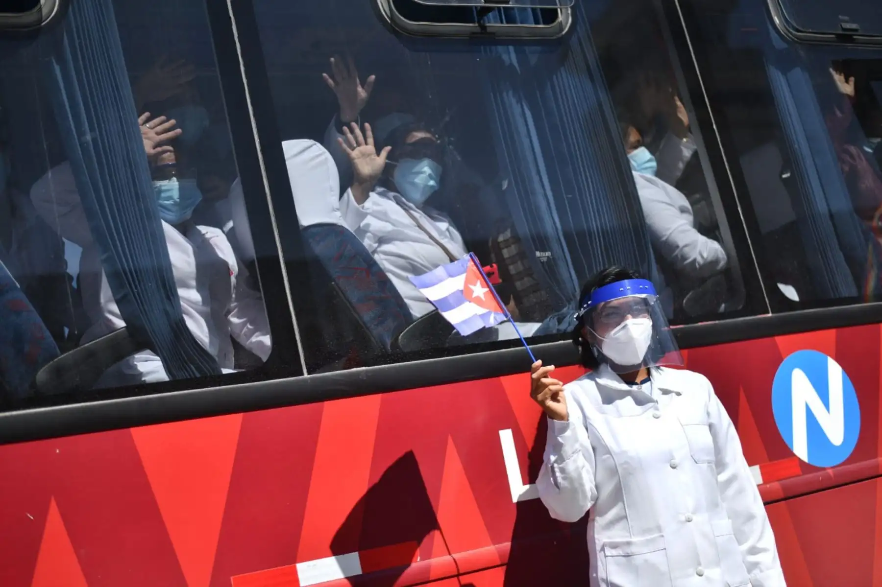 Son 26 médicos que estarán en suelo arequipeño durante 90 días. El equipo está conformado por enfermeras,  médicos con especialidades en epidemiología, intensivistas, internistas, entre otros. Foto: ANDINA/Difusión