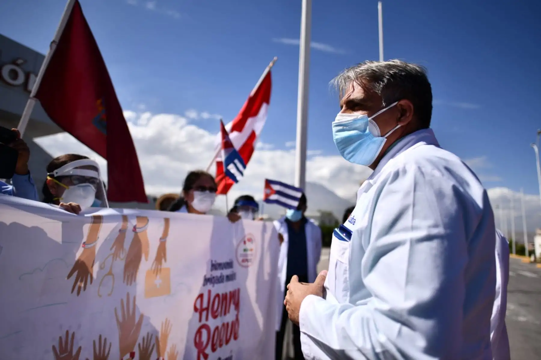 Son 26 médicos que estarán en suelo arequipeño durante 90 días. El equipo está conformado por enfermeras,  médicos con especialidades en epidemiología, intensivistas, internistas, entre otros. Foto: ANDINA/Difusión