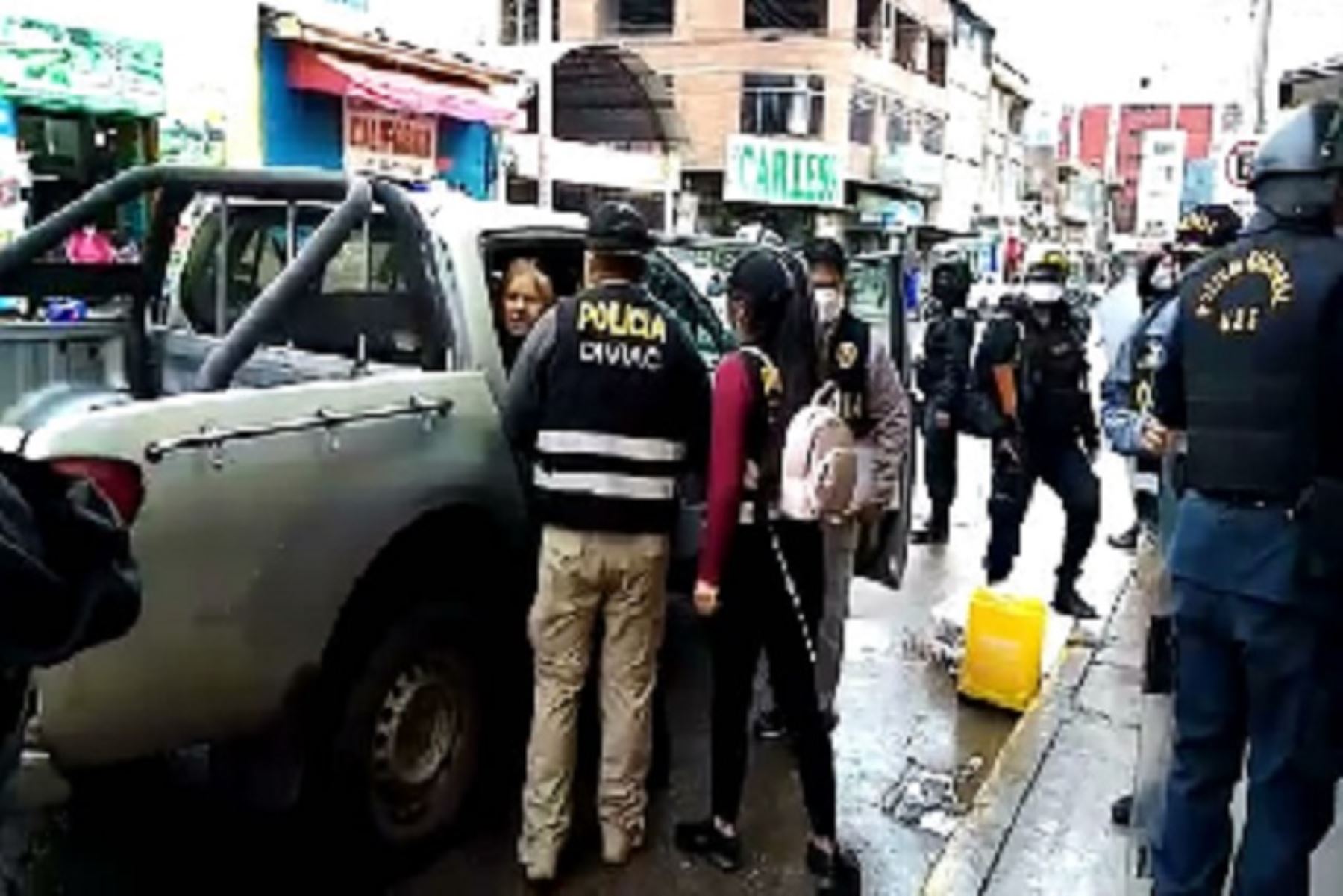 Huancayo: incautan 800 frascos de Ivermectina y detienen a cuatro personas