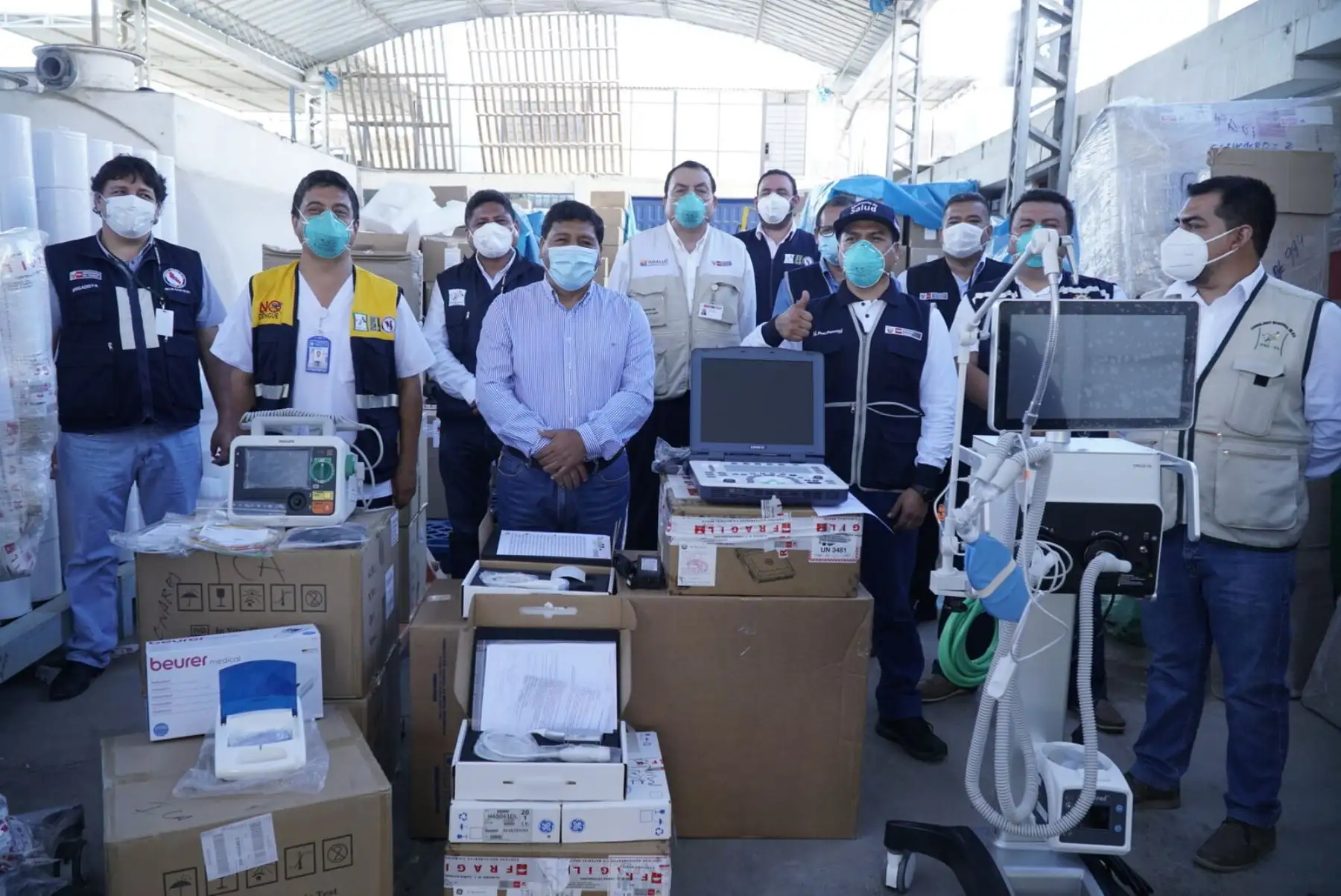 Minsa entrega ventiladores mecánicos e insumos médicos a la región Ica. Foto: Minsa