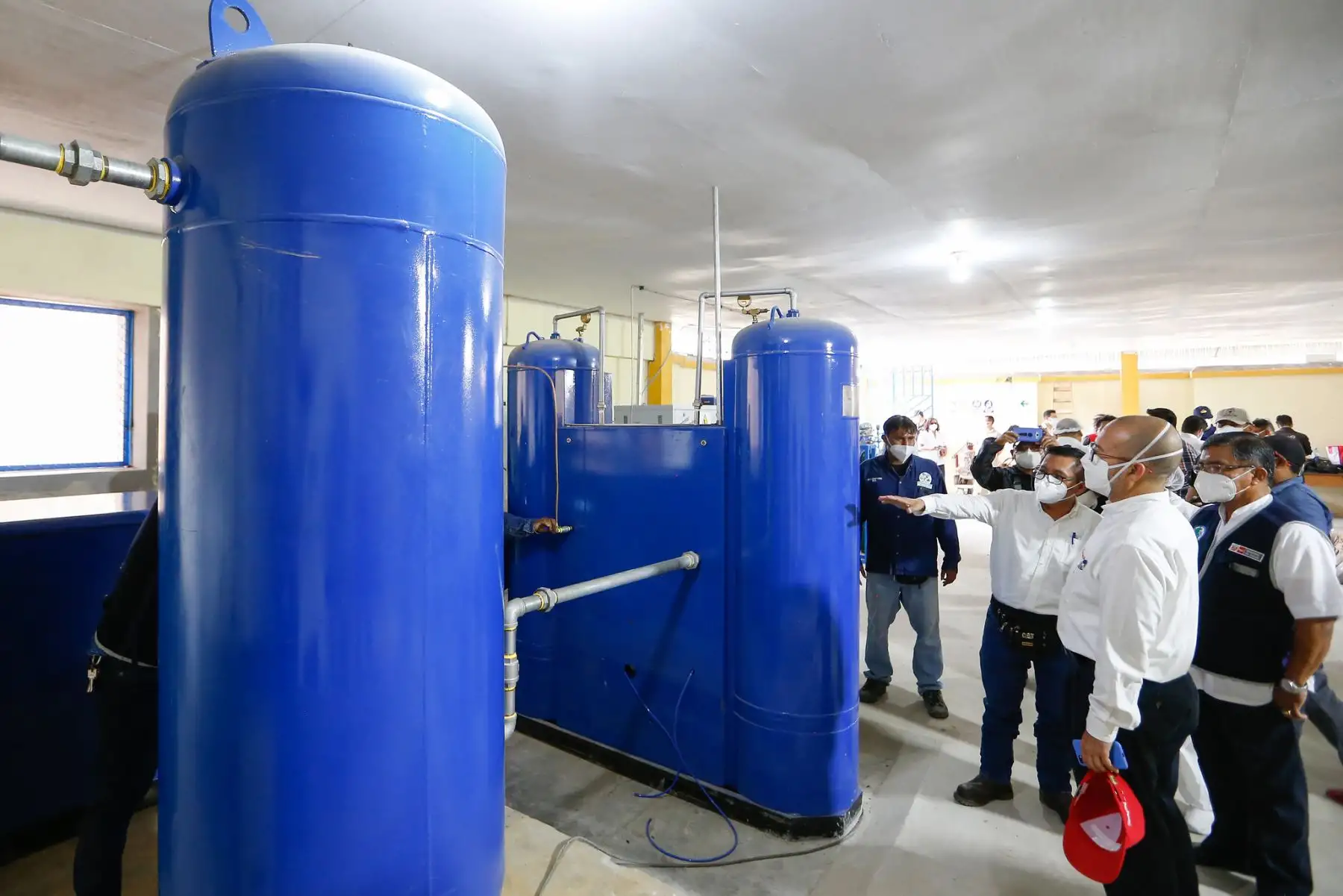 El ministro de Salud Víctor Zamora realizó una visita de supervisión de la instalación de la planta de oxigeno en el Hospital Regional de Loreto.

Foto: MINSA
