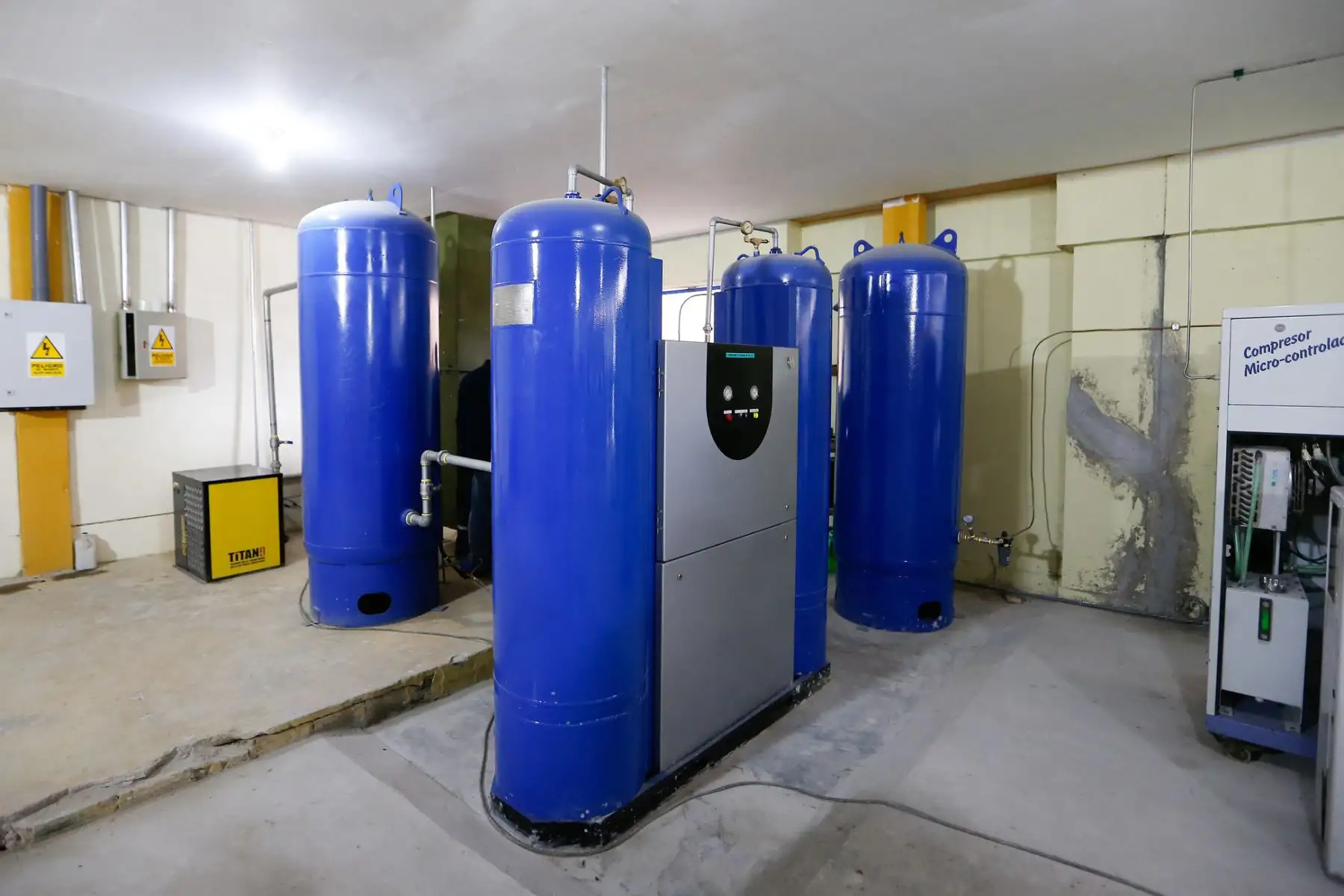 El ministro de Salud Víctor Zamora realizó una visita de supervisión de la instalación de la planta de oxigeno en el Hospital Regional de Loreto.

Foto: MINSA