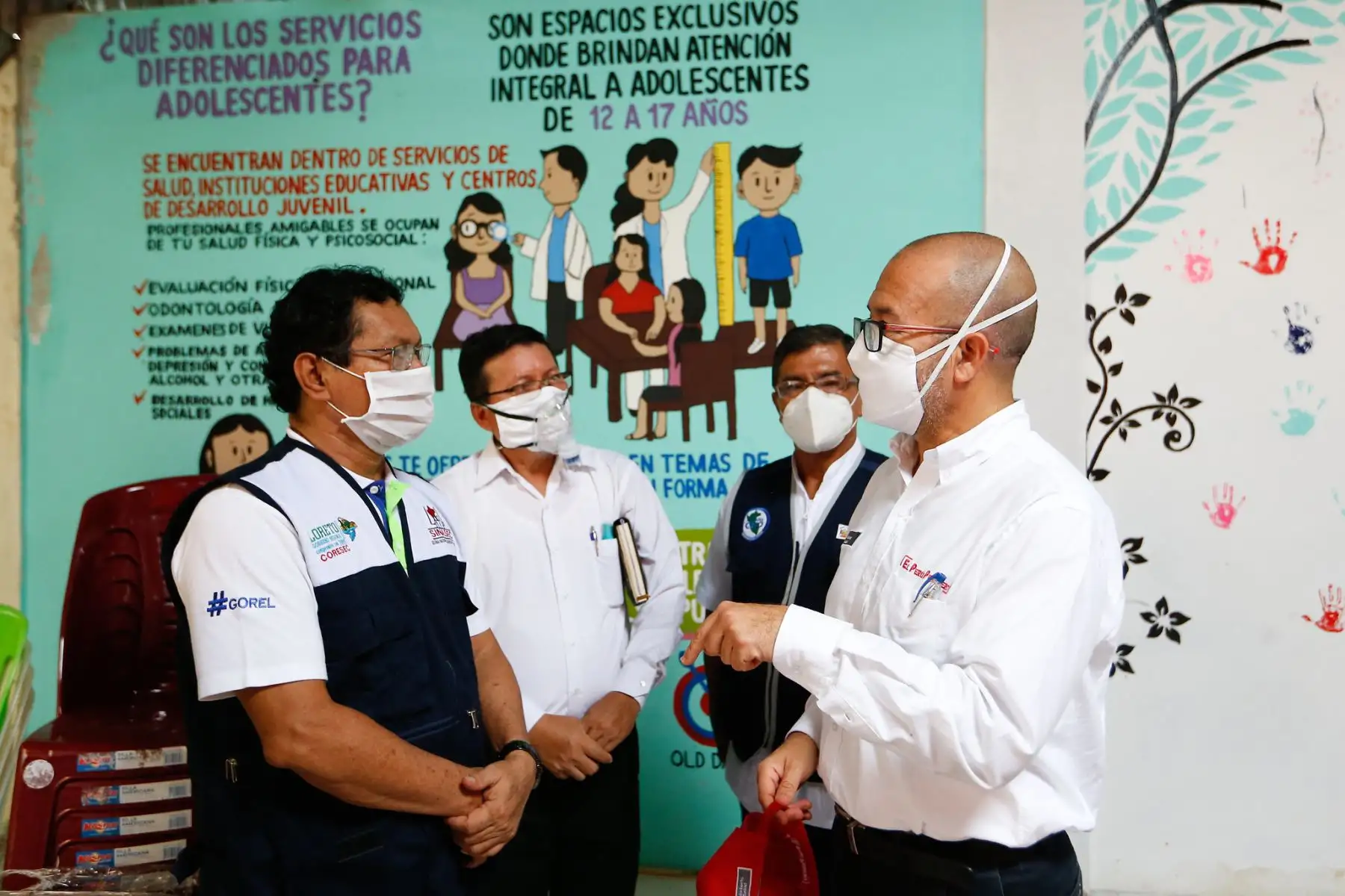 El ministro de Salud Víctor Zamora realizó una visita al Centro de Salud de Servicios Diferenciados para Adolescentes América.

Foto: MINSA