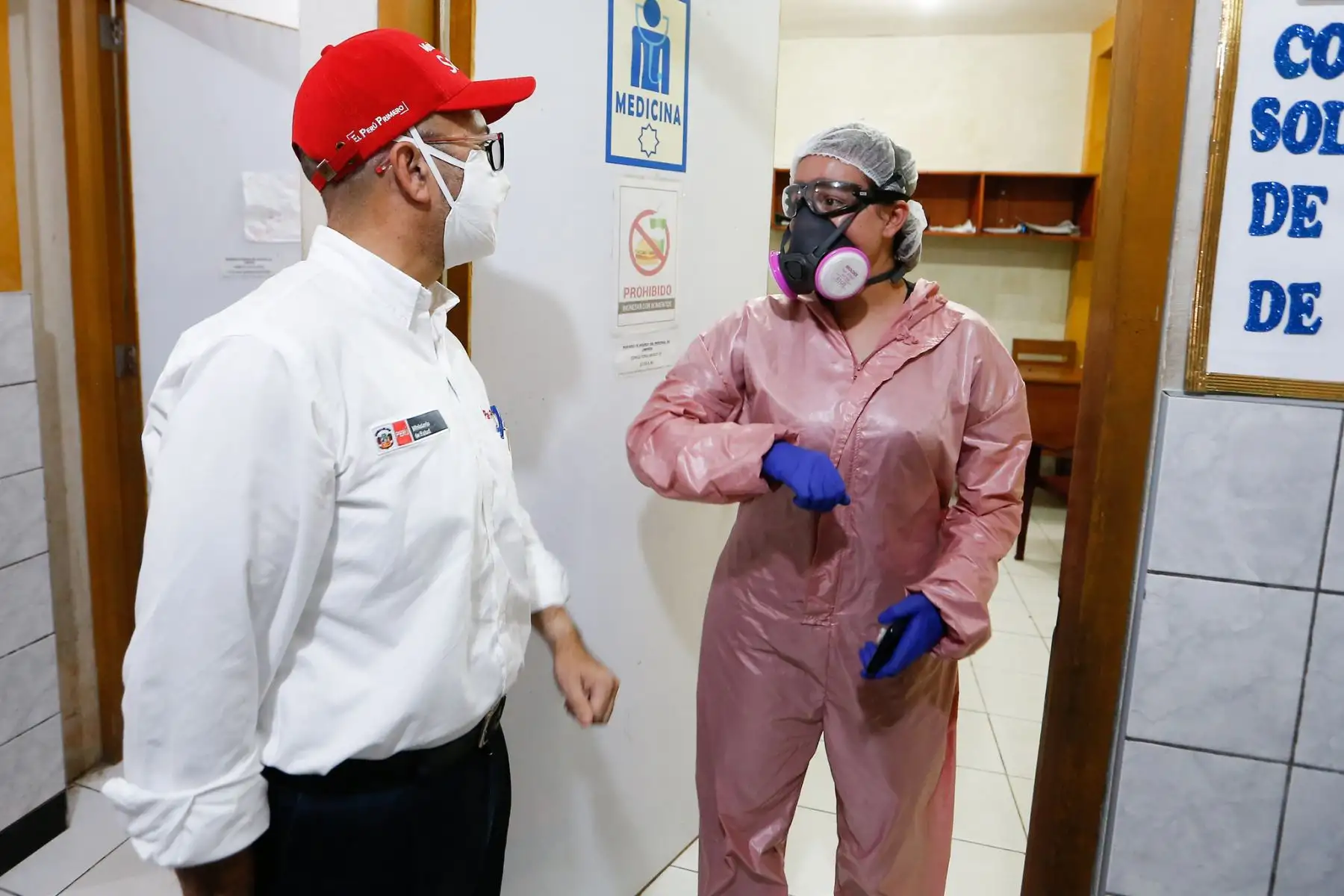 Ministro de Salud Víctor Zamora supervisa el Centro Materno Infantil América en Iquitos.

Foto: MINSA