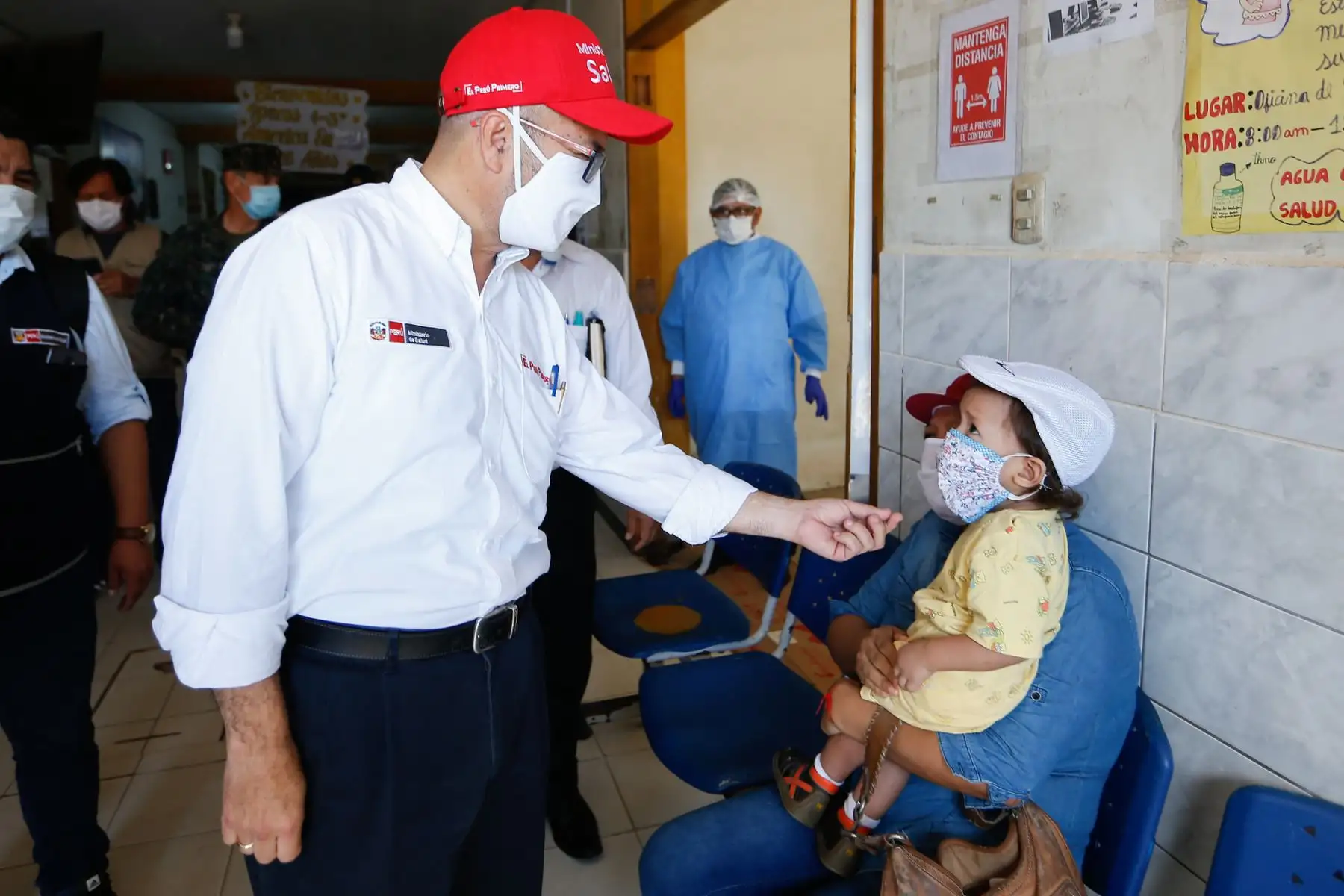 Ministro de Salud Víctor Zamora supervisa el Centro Materno Infantil América en Iquitos.

Foto: MINSA
