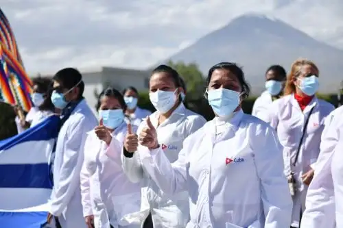 Delegación de médicos cubanos llegaron a Arequipa para atender pacientes covid-19. Foto: Gobierno Regional de Arequipa