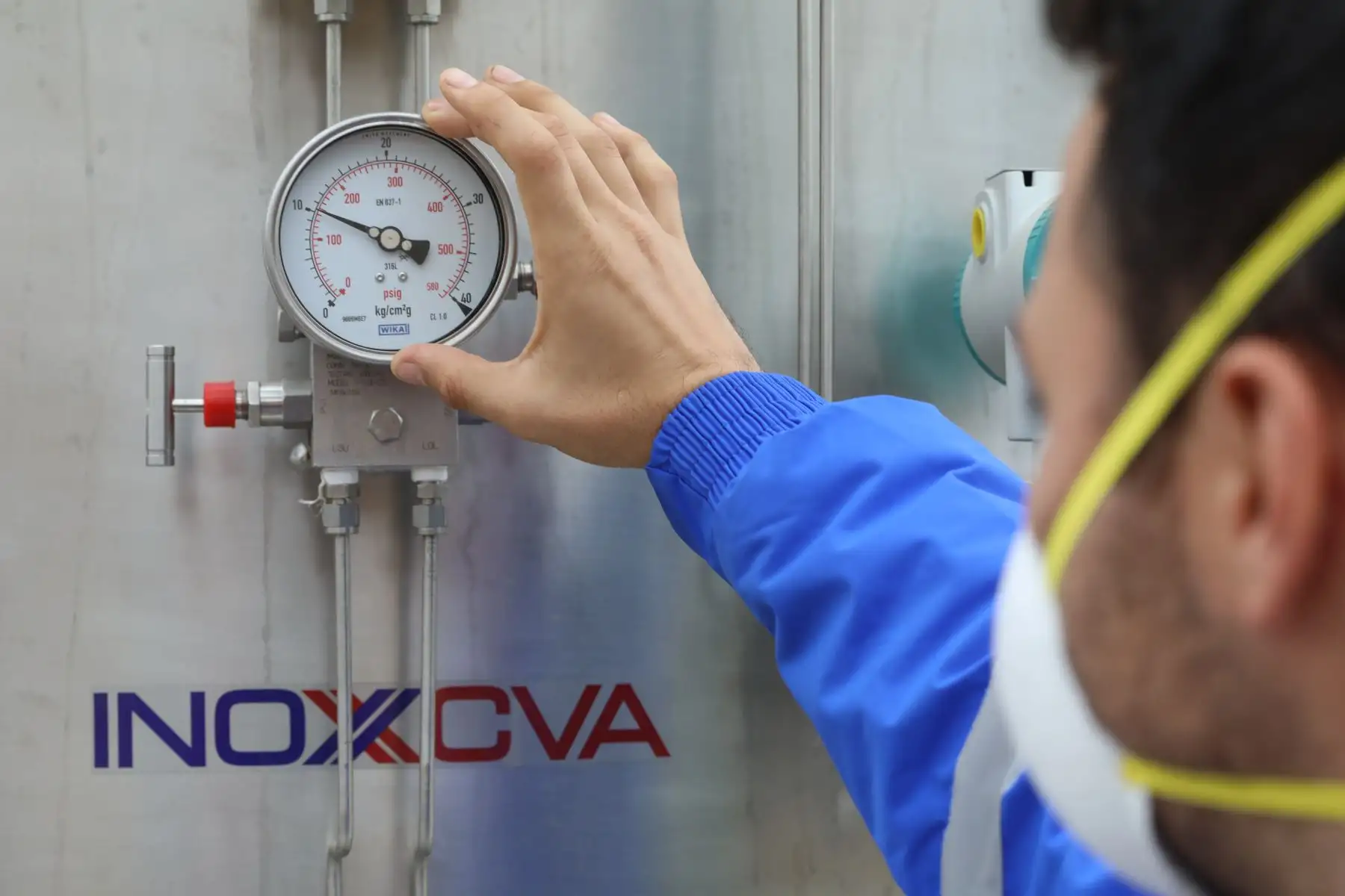 Planta y conexiones de oxigeno en el hospital blanco de villa panamericana.
Foto: Essalud