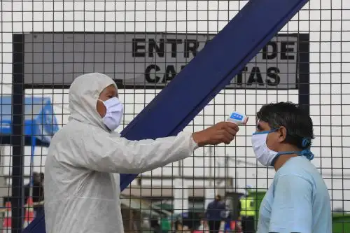 Minsa eliminará control de temperatura y limpieza de zapatos en establecimientos. Foto: ANDINA/Juan Carlos Guzmán