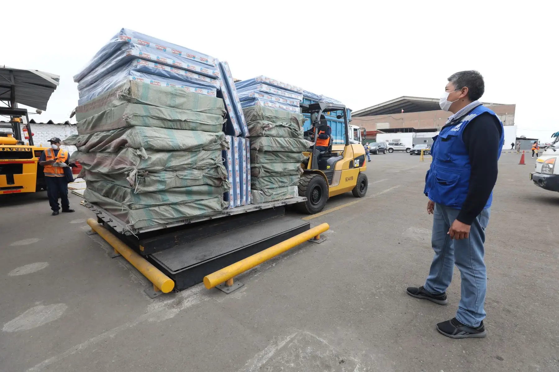 Ante el incremento de ingresos hospitalarios en Piura, EsSalud envió 100 camas hospitalarias para pacientes covid-19. Foto: EsSalud