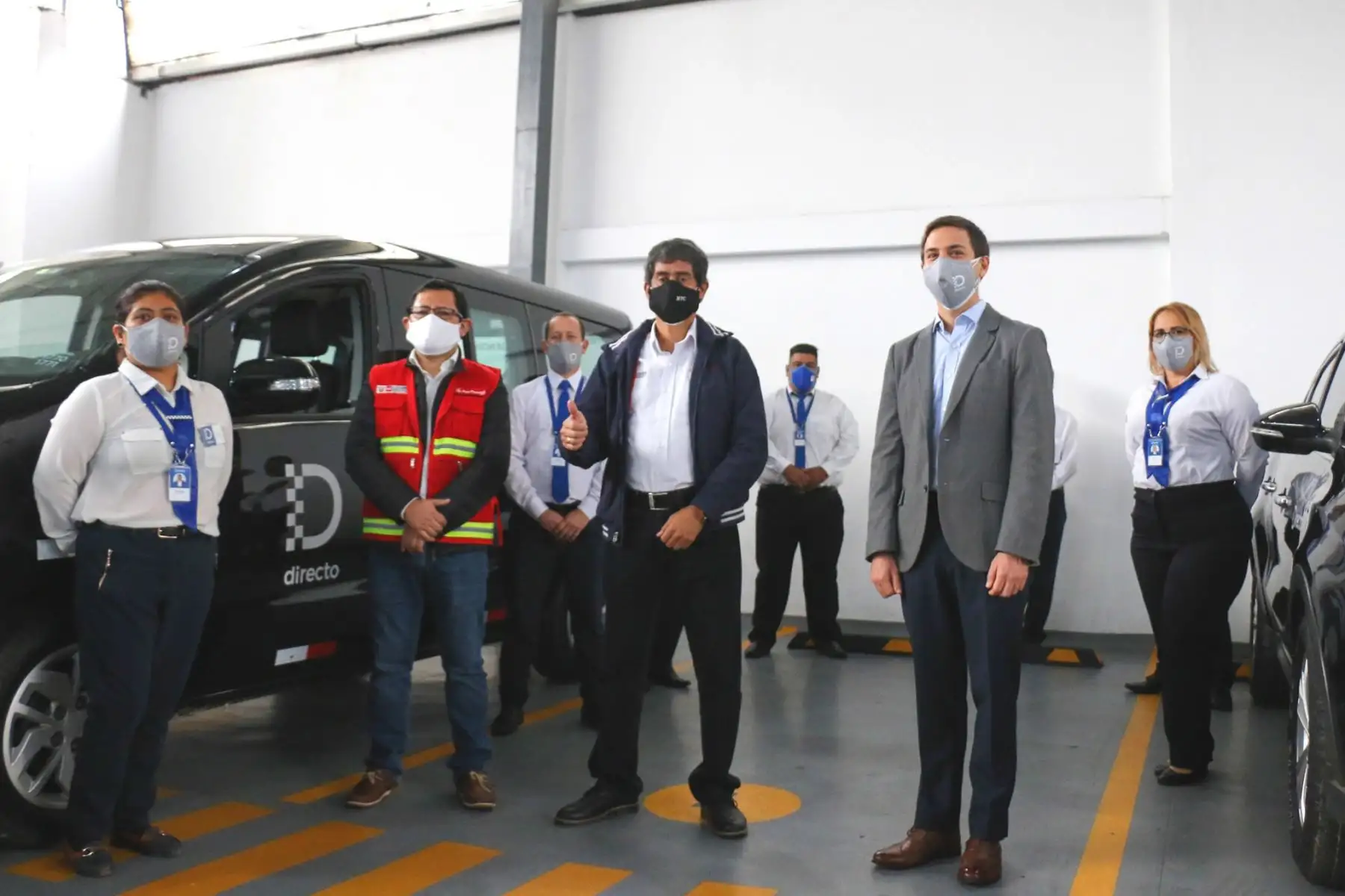 El ministro de Transportes y Comunicaciones, Carlos Lozada, presentó las medidas que deben cumplir los conductores y usuarios de taxis. 

Foto: MTC