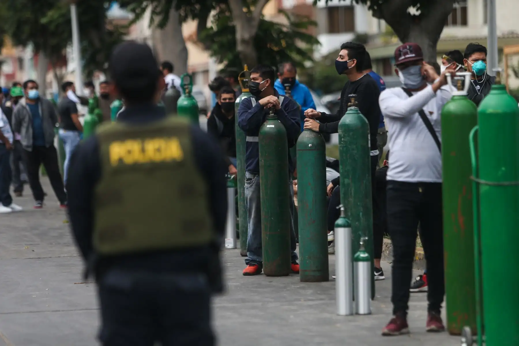 En cuatro meses de emergencia, el abastecimiento de oxígeno medicinal ha sido un eslabón crítico en la cadena de respuesta al covid-19. ANDINA/Jhonel Rodríguez Robles