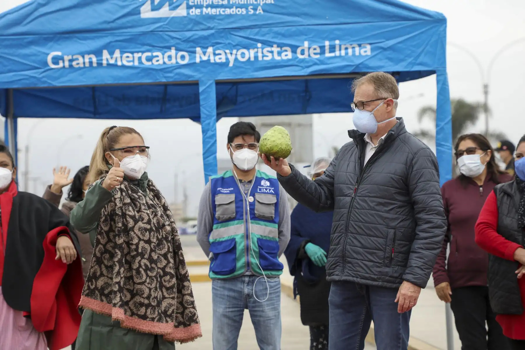 Alcalde Jorge Muñoz recibe donaciones de comerciantes del Mercado Mayorista de Lima

Foto:Municipalidad de Lima