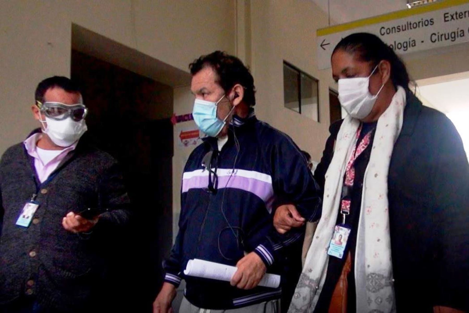El técnico en Enfermería Alfredo Condori derrotó al covid-19 en el hospital Dos de Mayo. Foto: ANDINA/difusión.
