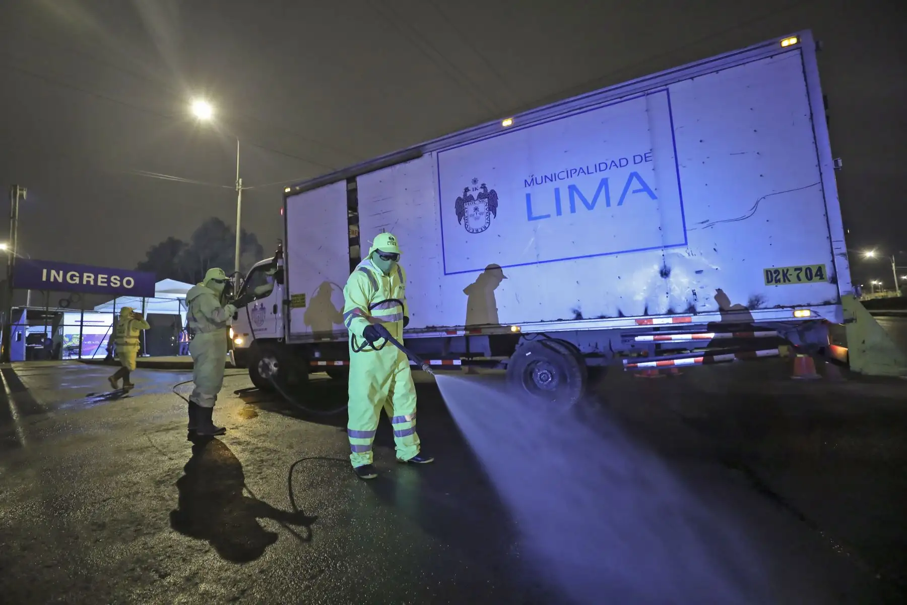 Municipalidad de Lima realiza desinfección en los exteriores de la Villa Panamericana.
 
Foto: ANDINA/Municipalidad de Lima