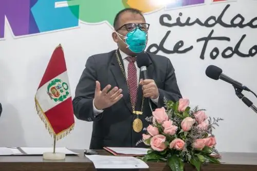 Alcalde provincial de Arequipa, Omar Candia, dio positivo al covid-19. Ahora cumple aislamiento domiciliario, se encuentra estable y recibe atención médica.  ANDINA/Difusión