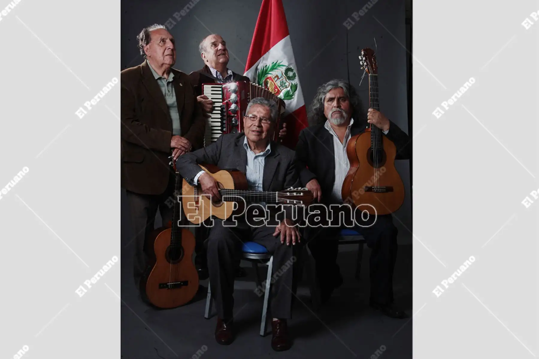 Lima - 31 octubre 2011 / Los Campesinos: Wilfredo Quintana y Jorge Núñez del Prado junto a Manuel Silva "Pichinkucha" y Manuelcha Prado, grandes exponentes de la música andina en una producción especial para El Peruano.
 Foto: Diario Oficial El Peruano / Juan Carlos Guzmán