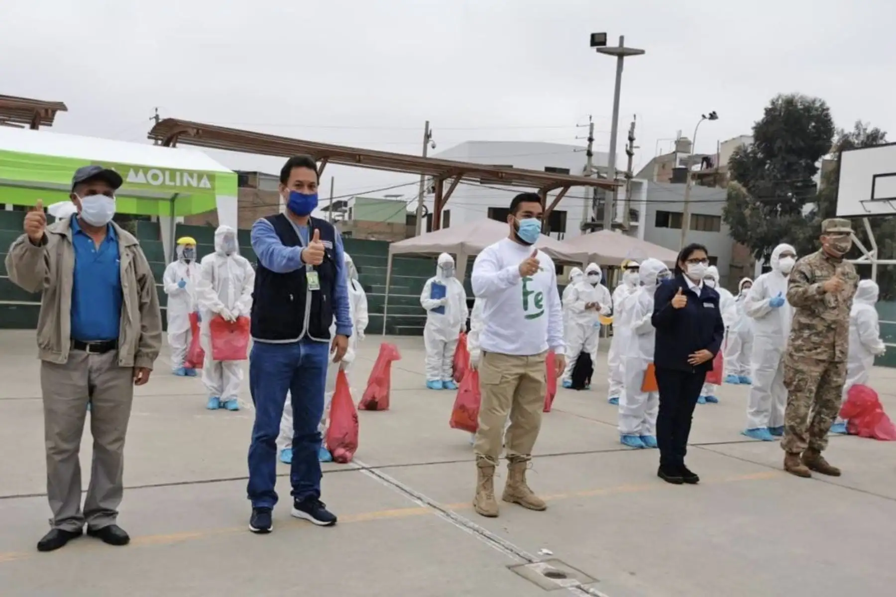 Equipos de respuesta del ministerio de salud,
 recorren La Molina realizando pruebas rápidas a más de 1000 personas vulnerables ante el covid-19, como parte de la operación TAYTA. Foto: MINSA