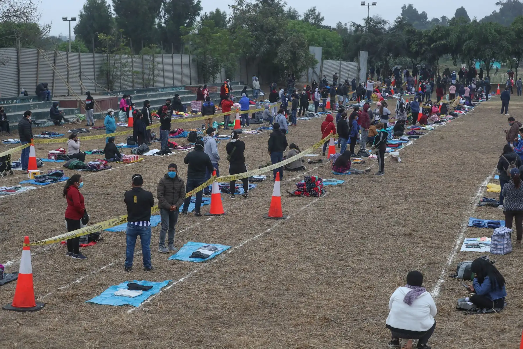 Realizan pruebas de descarte a vendedores ambulantes reubicados en el parque zonal Huayna Capac, en San Juan de Miraflores. Foto: ANDINA/Mindef