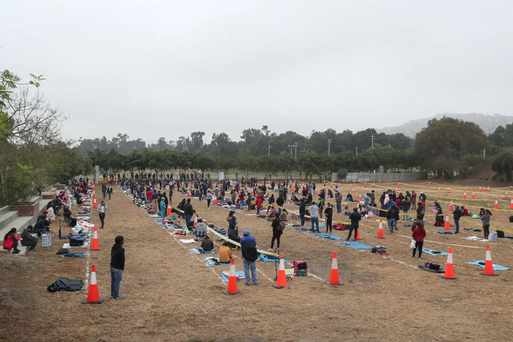 Realizan pruebas de descarte a vendedores ambulantes reubicados en el parque zonal Huayna Capac, en San Juan de Miraflores. Foto: ANDINA/Mindef