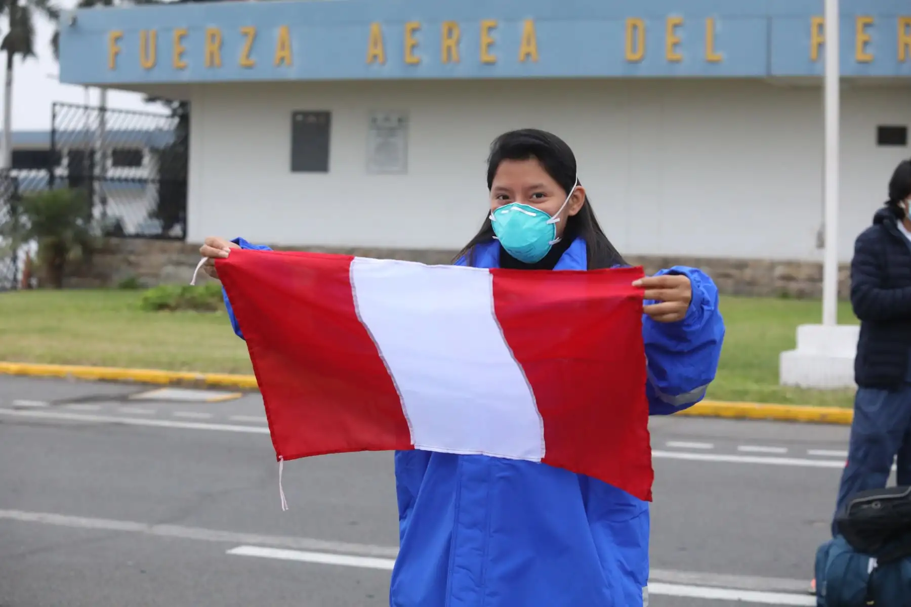 La quinta brigada médica con más de 40 profesionales de salud, entre médicos, enfermeros y técnicos de EsSalud, retornaron esta mañana a la región Loreto para continuar enfrentando la pandemia de coronavirus. Foto: ANDINA/EsSalud