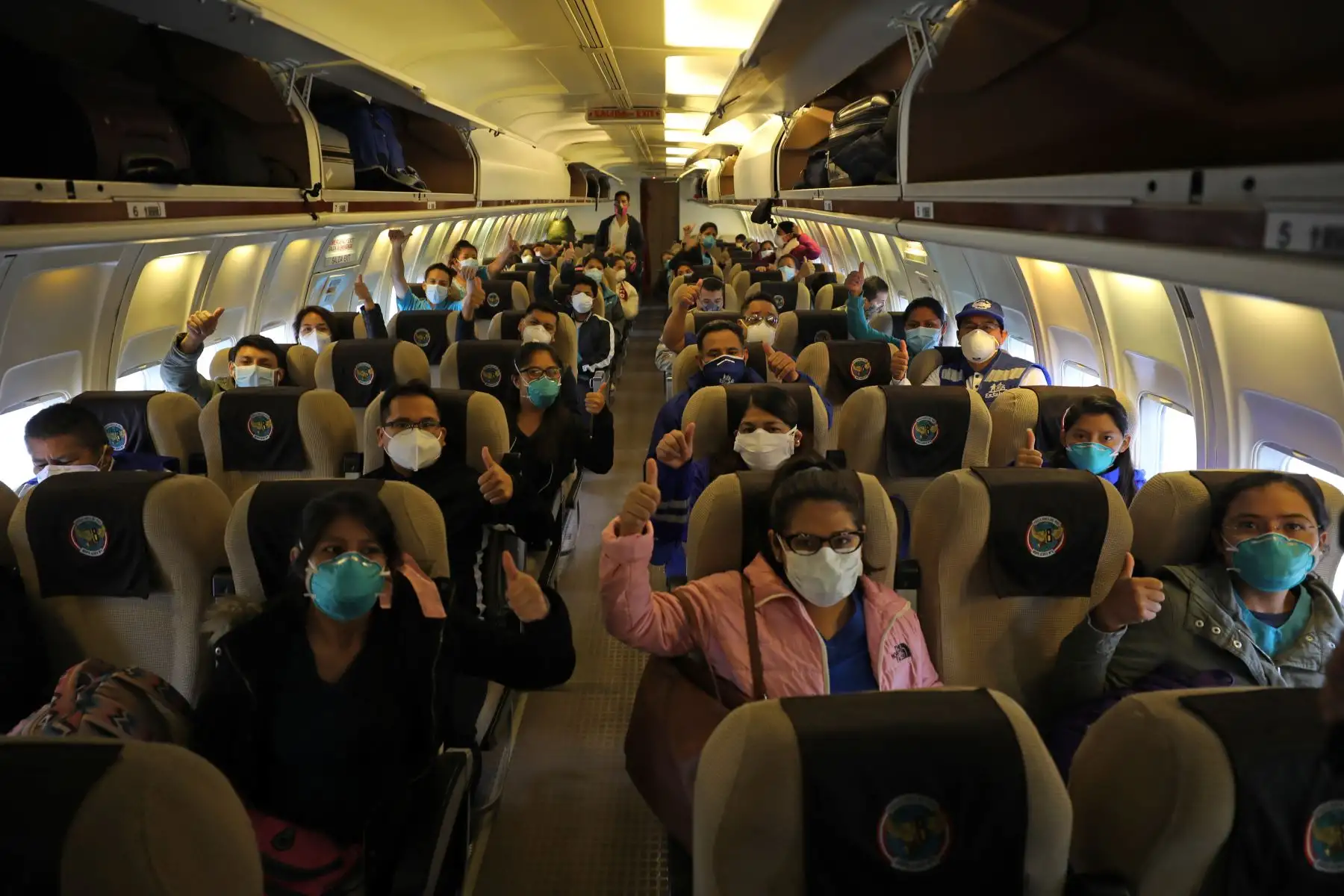 La quinta brigada médica con más de 40 profesionales de salud, entre médicos, enfermeros y técnicos de EsSalud, retornaron esta mañana a la región Loreto para continuar enfrentando la pandemia de coronavirus. Foto: ANDINA/EsSalud