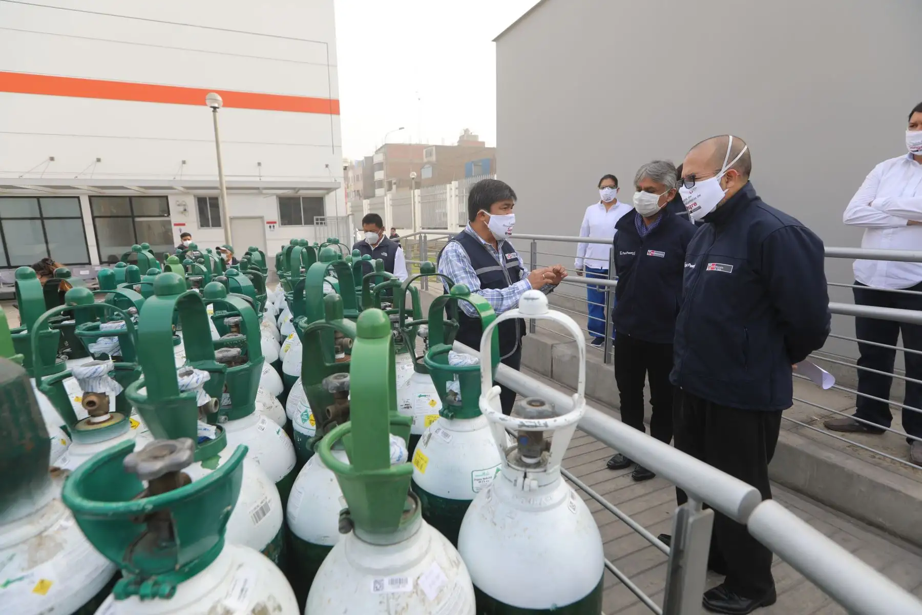 Ministro de Salud, Víctor Zamora, supervisó funcionamiento de tanque criogénico que permitirá generar 20 mil galones de oxígeno para pacientes Covid-19 en el Hospital de Emergencia Ate. Foto: ANDINA/Minsa