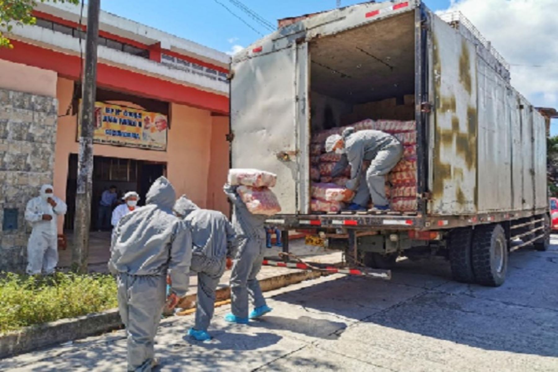 Estado de emergencia: 1,800 indígenas recibieron 18 t de alimentos de Qali Warma