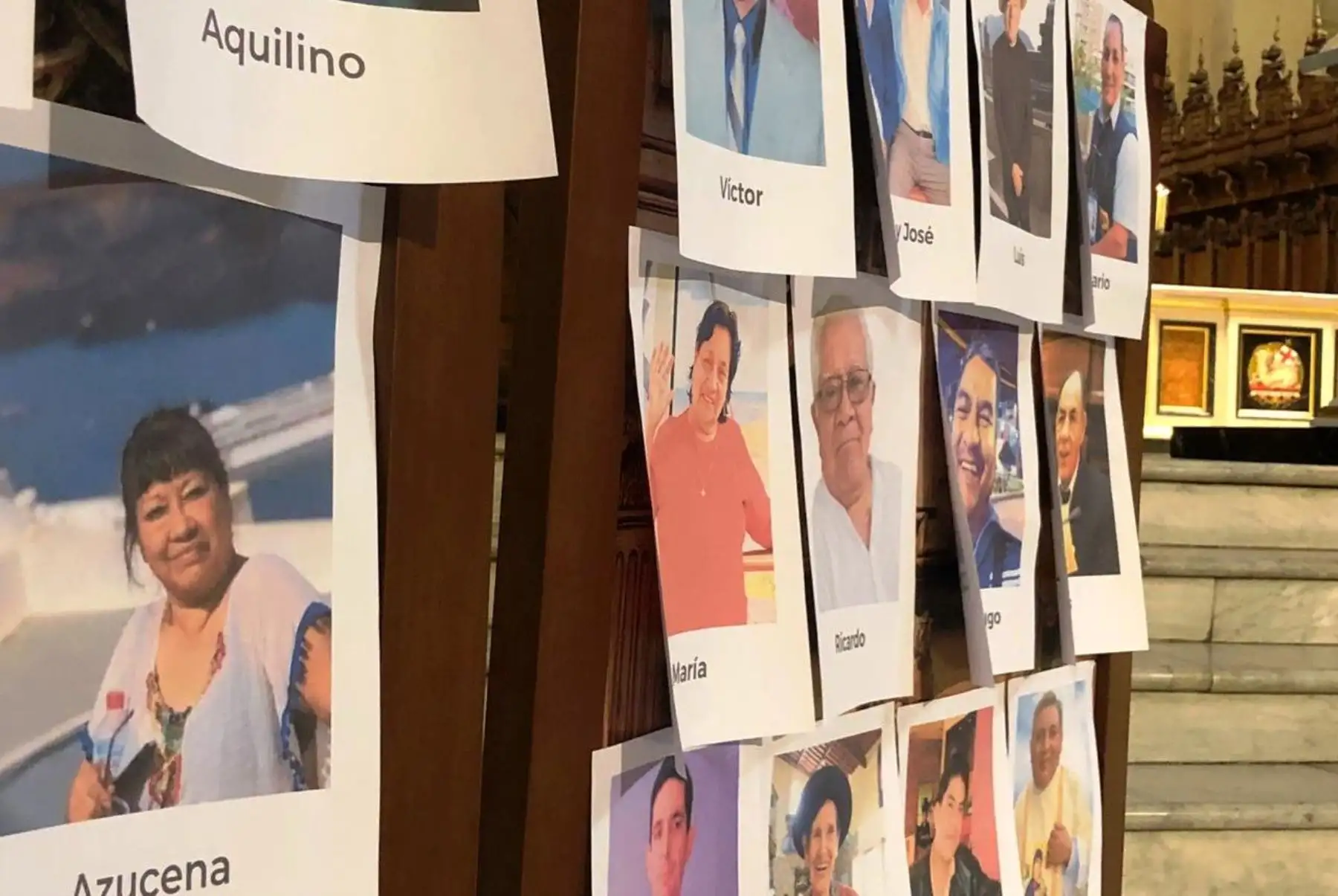 Coronaviorus: Catedral de Lima amaneció revestida con más de 5,000 fotos de los fallecidos. Foto: ANDINA.
