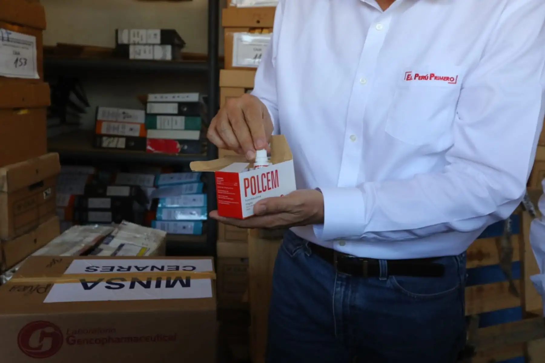 El presidente Martín Vizcarra supervisó los almacenes de la Dirección Regional de Salud de Piura, que ha recibido medicinas y material médico para la protección del personal de salud y atención de ciudadanos. Foto: ANDINA/Prensa Presidencia