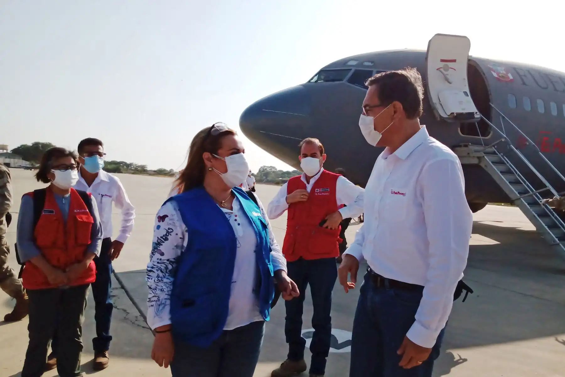 Presidente Martín Vizcarra, junto al ministro de Defensa, Walter Martos, y la titular de EsSalud Fiorella Molinelli, visitaron ambientes del hospital Villa Essalud - Piura para pacientes Covid-19. Foto: ANDINA/Minsa