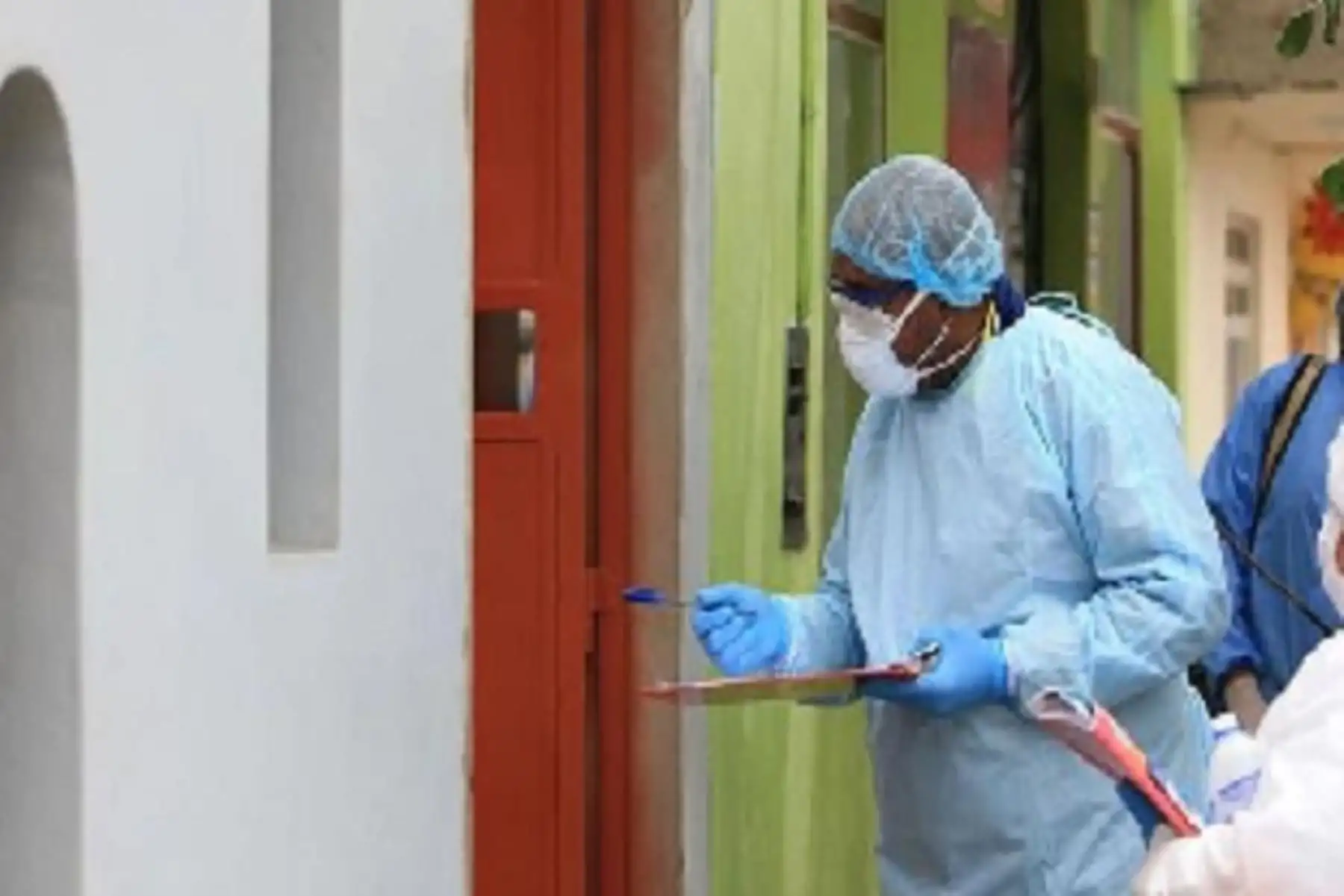 "El barrido se realizará inicialmente en los distritos de Cerro Colorado, Cercado, Paucarpata y José Luis Bustamante y Rivero, jurisdicciones que según la curva epidemiológica registran el mayor número de casos de covid-19 en la provincia de Arequipa.