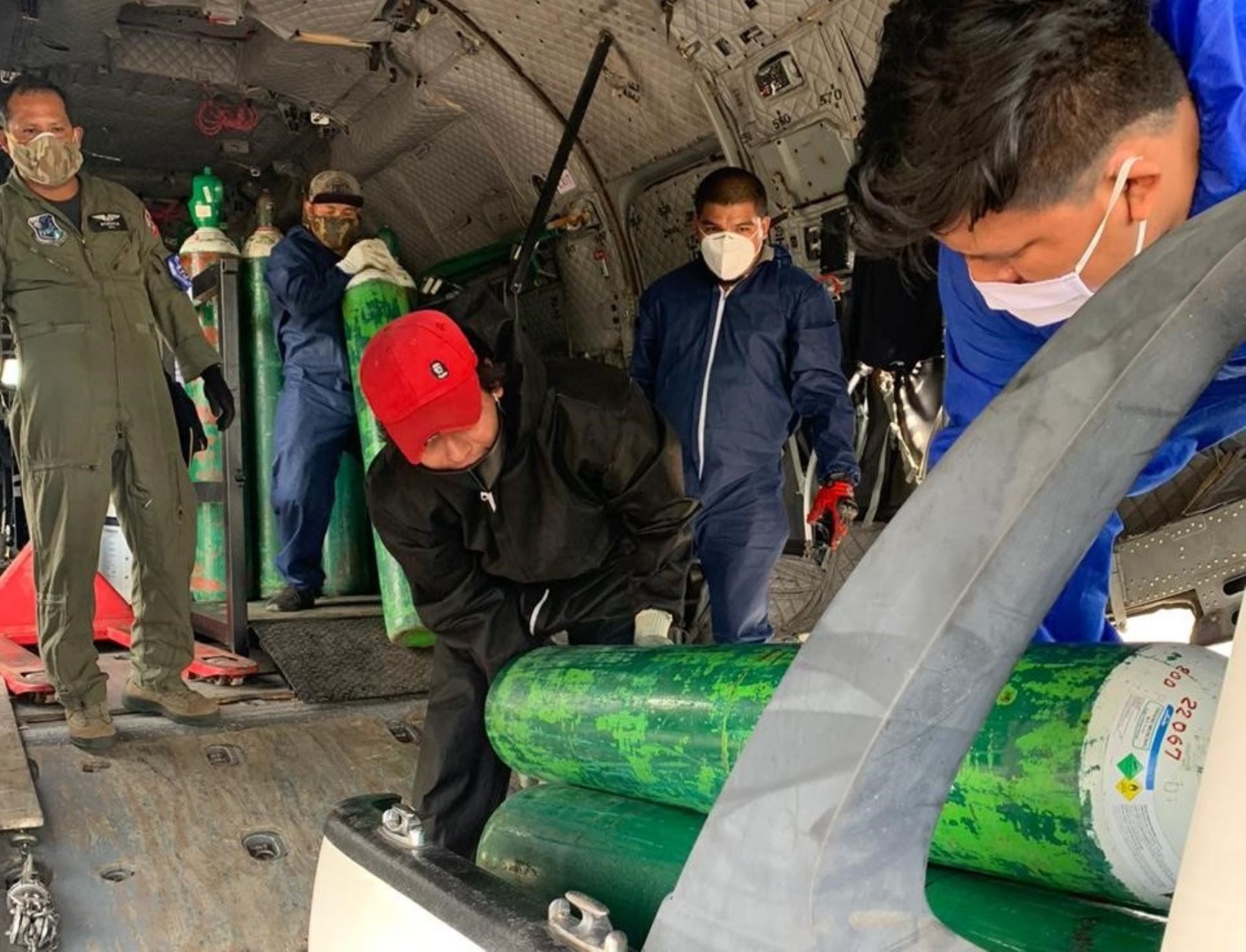 Un nuevo cargamento, consistente en 120 balones de oxígeno y 2 ventiladores mecánicos, llegó a la región San Martín para el Hospital de Tarapoto que atiende a pacientes afectados con el coronavirus (covid-19). ANDINA/Difusión