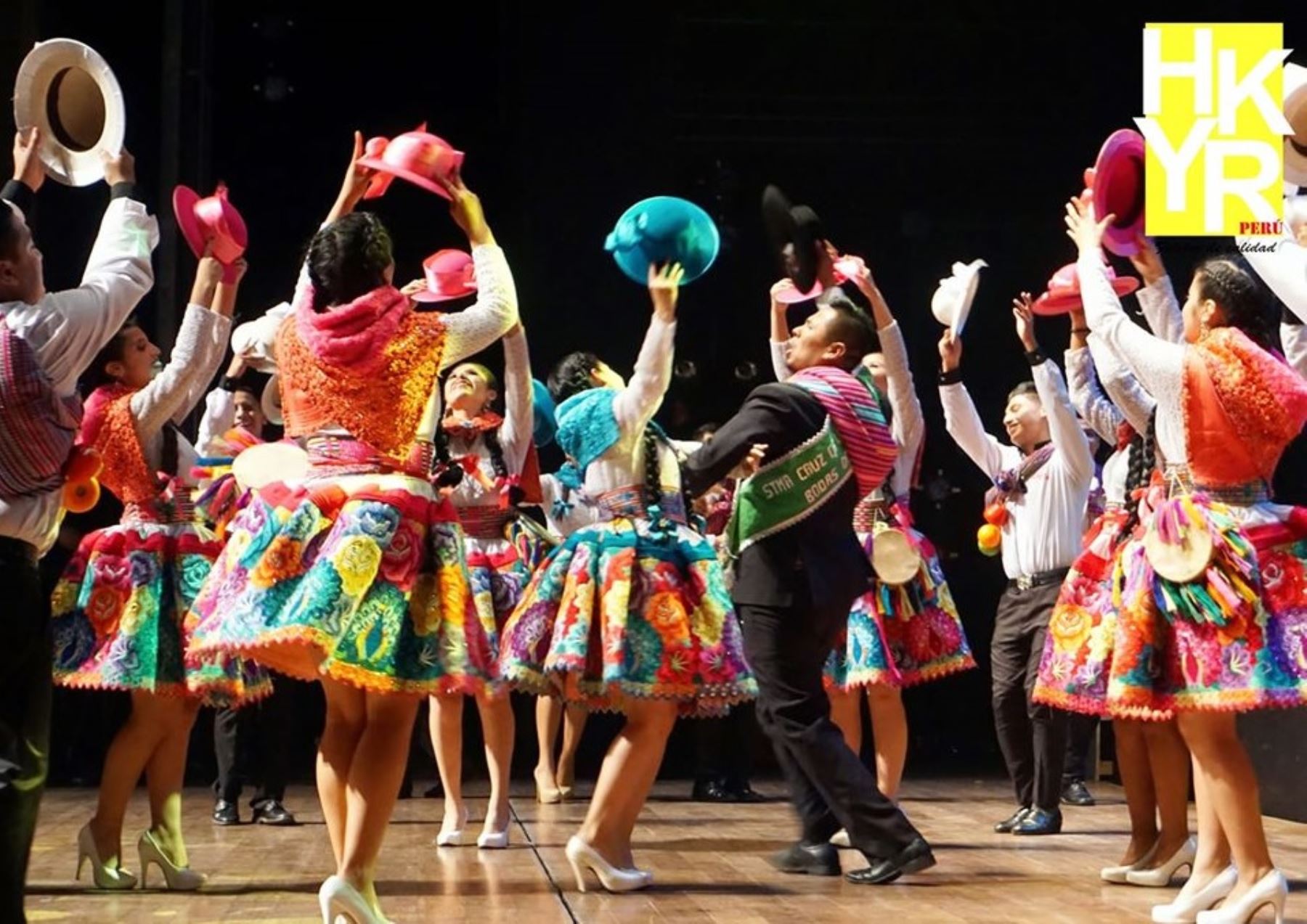 Taller de zapateo por el Día de la Canción Andina.