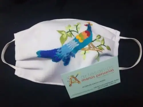 Artesanas de Monsefú y Mórrope, región Lambayeque, innovan con originales mascarillas bordadas y de algodón nativo. ANDINA/Difusión