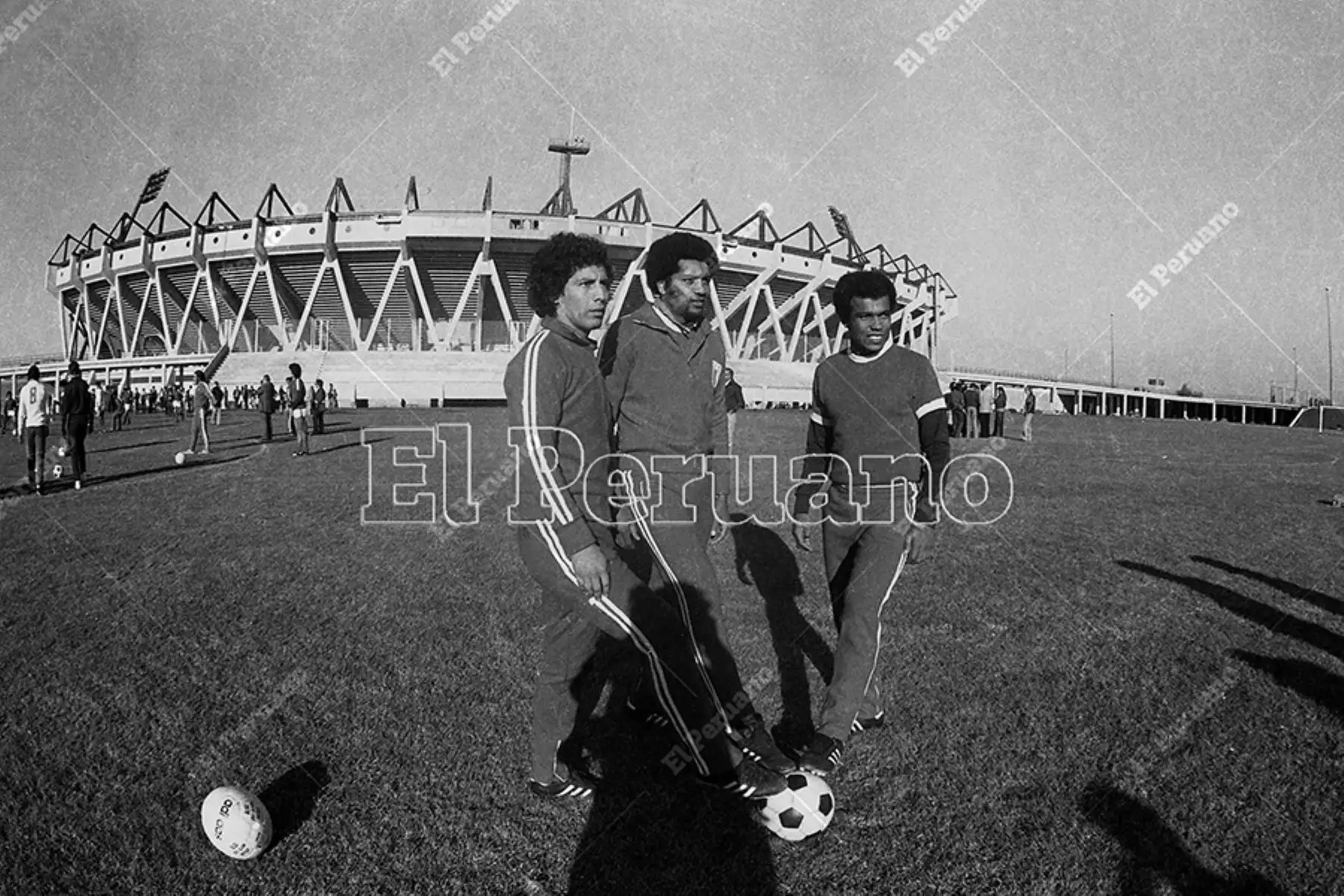 Córdoba, Argentina - 12 junio 1978 / César Cueto, José Velásquez y Teófilo Cubillas volantes de la selección peruana de fútbol que se prepara la segunda fase del Mundial Argentina 78.
 Foto: Archivo histórico de El Peruano / Rolando Ángeles