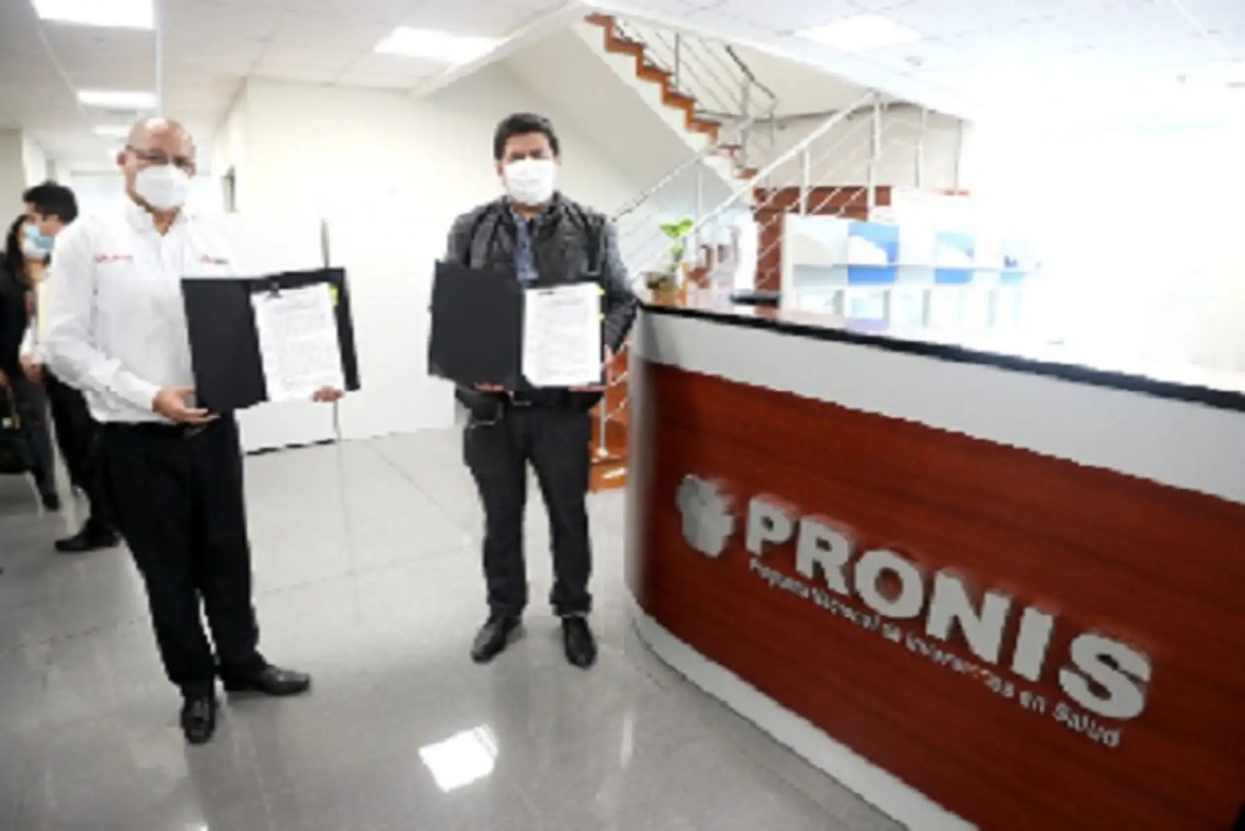 Gracias a los acuerdos se sacarán adelante los proyectos de inversión que permitirán mejorar los servicios de salud de los hospitales de Acobamba, Castrovirreyna, Pampas (Tayacaja) y Lircay (Angares).