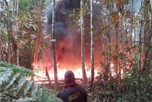 Por orden del Fiscal Antidrogas de la Selva Central, se procedió a la destrucción total del laboratorio.