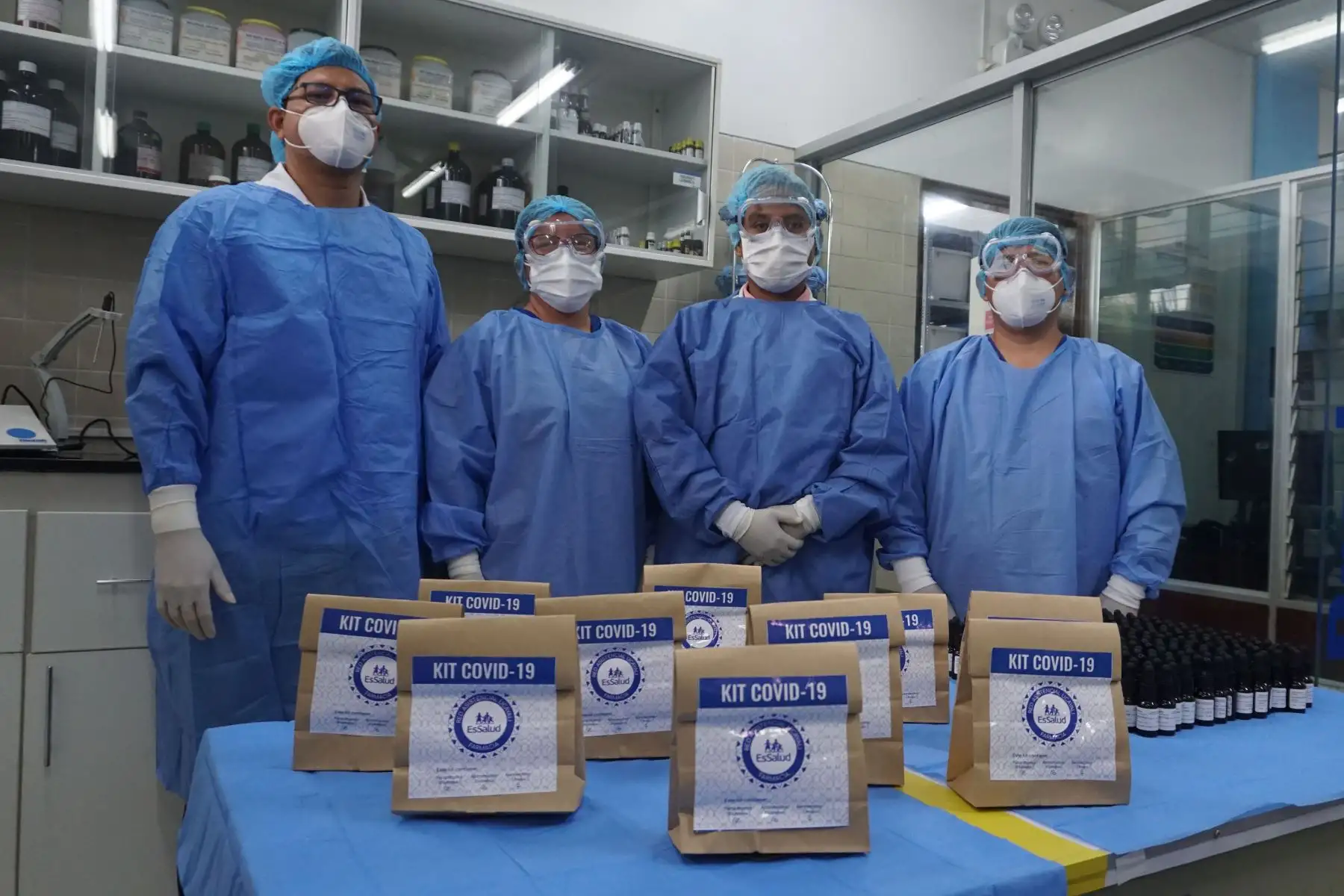 EsSalud Ucayali producirá 6 mil frascos mensuales de Ivermectina para el tratamiento del Covid-19
Foto: Essalud