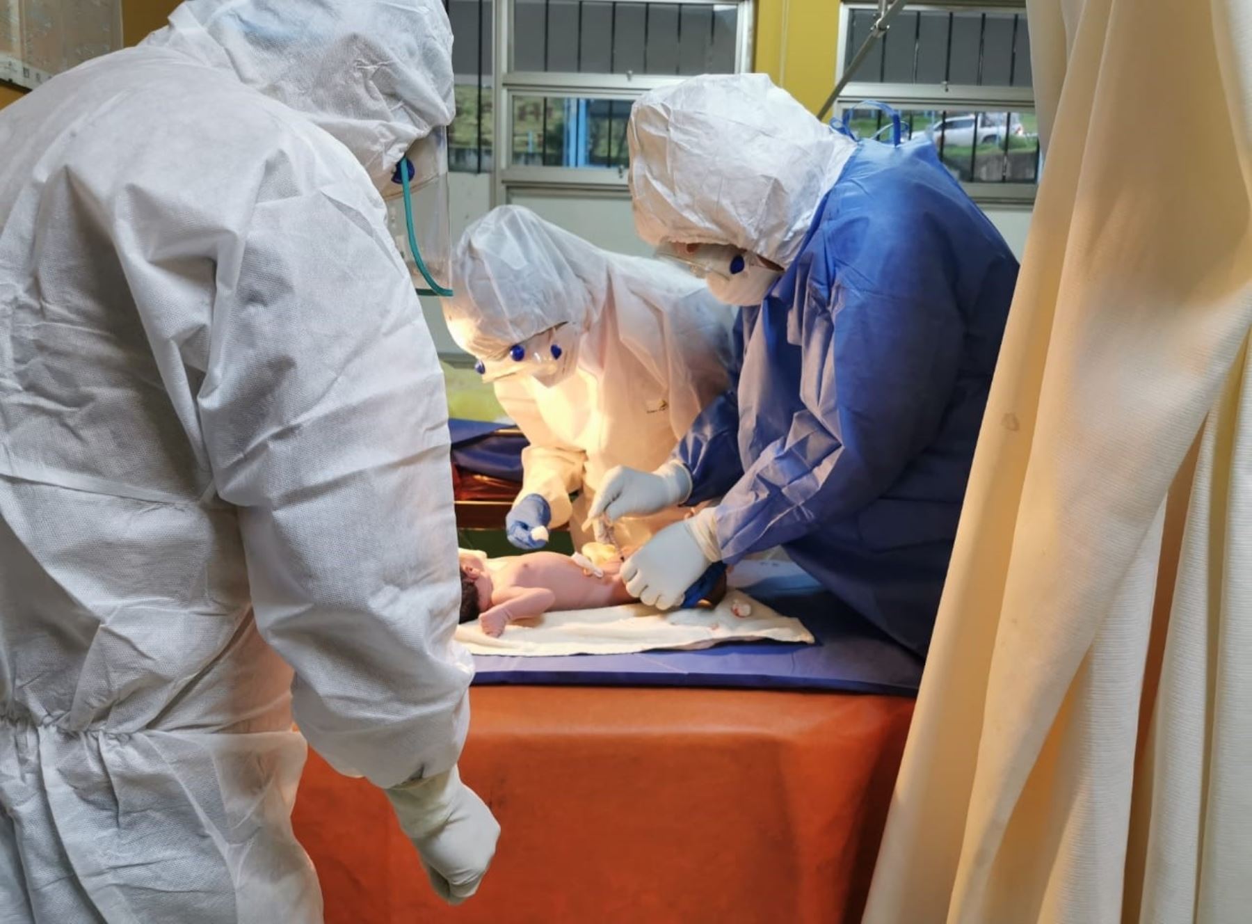 Un total de 25 gestantes diagnosticadas con coronavirus han alumbrado bebés sin complicaciones en el Hospital La Caleta de Chimbote, en Áncash. ANDINA/Difusión