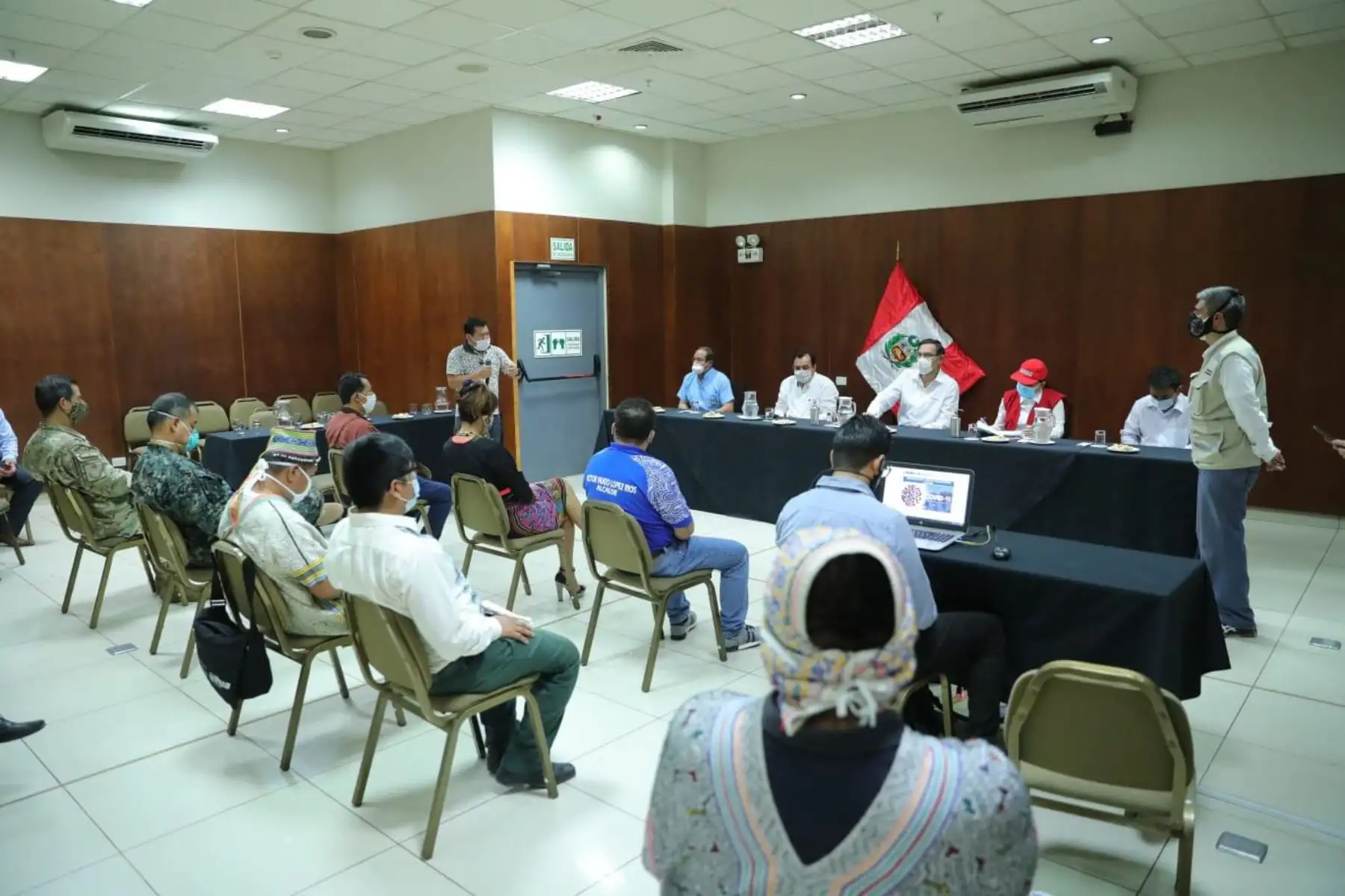 El Presidente de la República, Martin Vizcarra y el ministro de Cultura, Alejandro Neyra se reunieron con dirigentes  de AIDESEP  y se  ratificó el compromiso sobre la atención a los pueblos indígenas ante la emergencia sanitaria.
Foto: Ministerio de Cultura