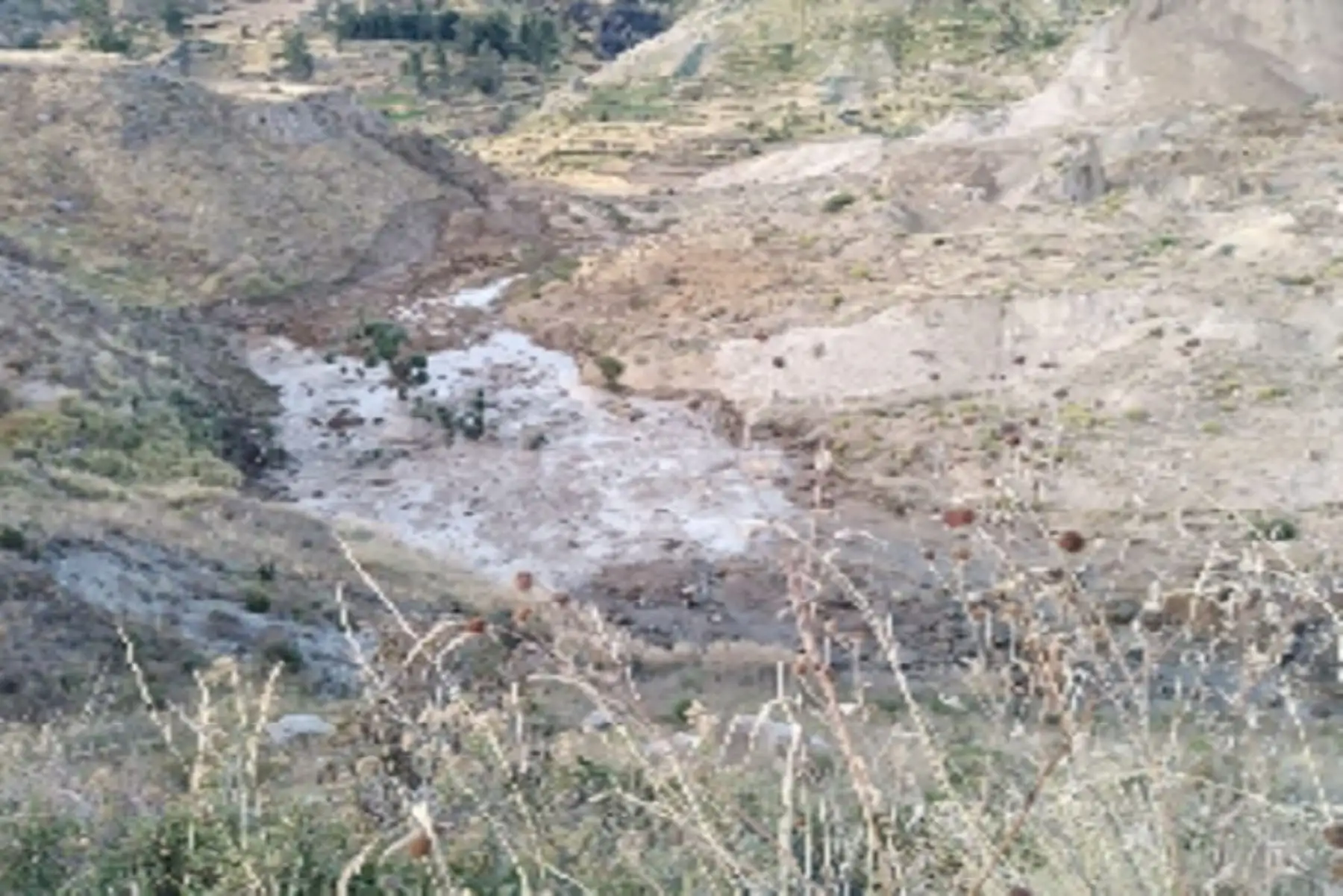 Se acordó consolidar la información de las zonas afectadas, número de población agrícola perjudicada, así como cultivos e infraestructura dañada. La municipalidad provincial levantará la ficha técnica y se coordinaron las gestiones para el traslado de maquinaria a la zona.
